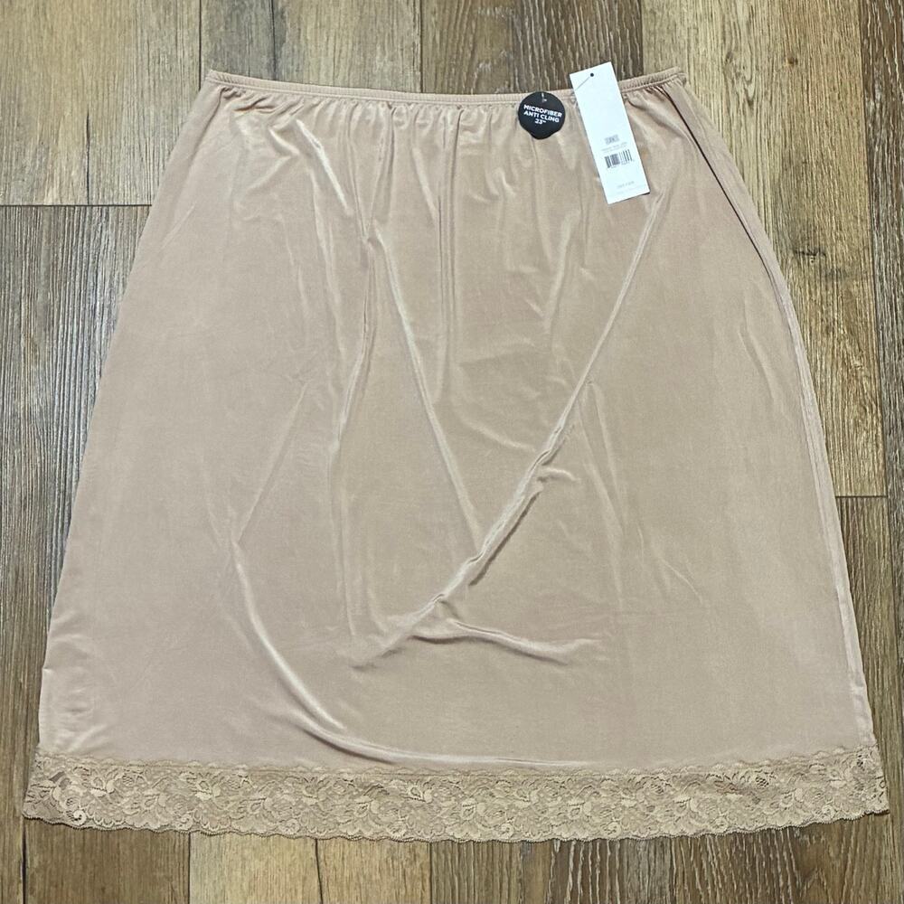 Jones New York Signature Half Slip Womens 1X Nude 23” Anti Cling Microfiber Lace